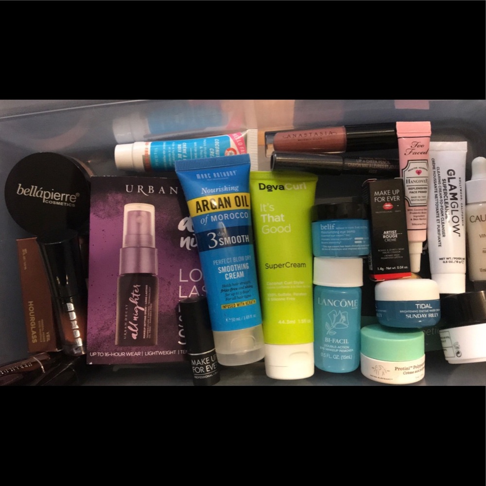 Lot of brand new MAKEUP SAMPLES